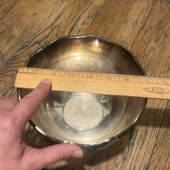 Vintage Copper Bowl with Grape Motif - Picture 6 of 7